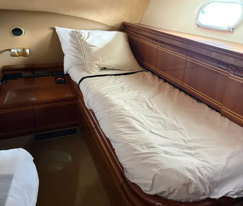 Slide: The Image of Ferretti 80 RPH 1999 - 17