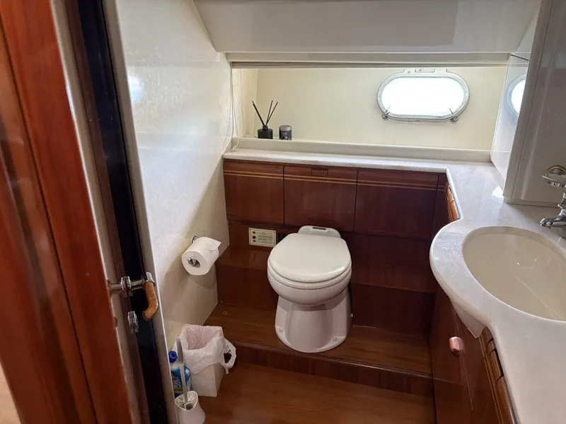 Slide: The Image of Ferretti 80 RPH 1999 - 21