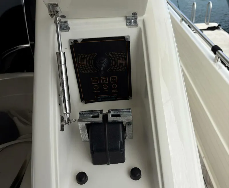 Slide: The Image of Ferretti 80 RPH 1999 - 24