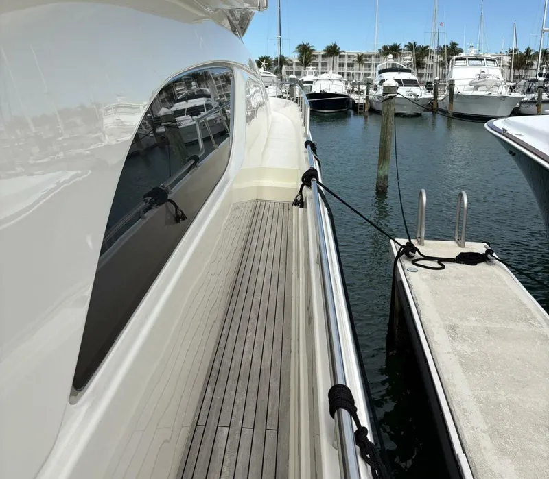 Slide: The Image of Ferretti 80 RPH 1999 - 4