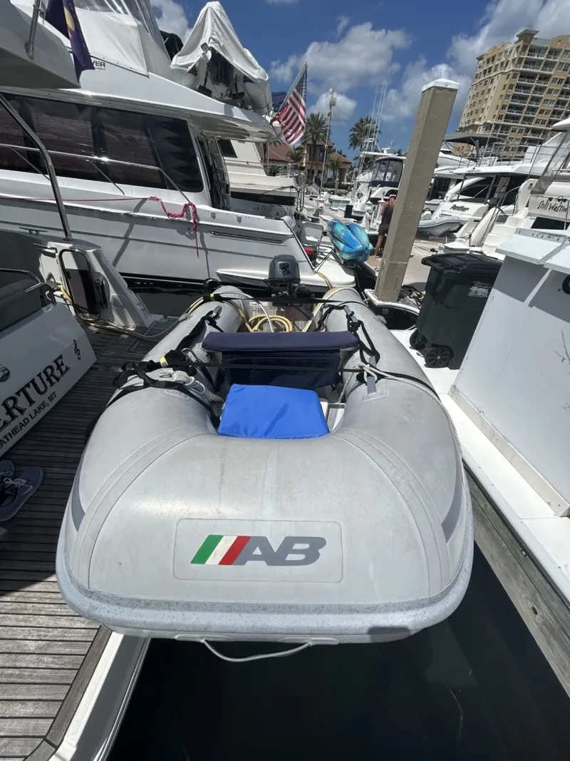 Slide: The Image of Beneteau ST 2022 - 23