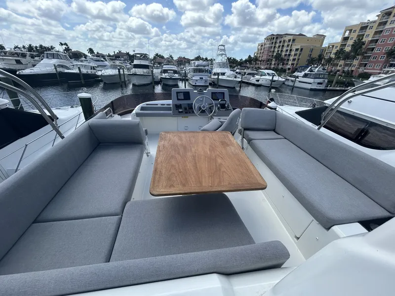 Slide: The Image of Beneteau ST 2022 - 61