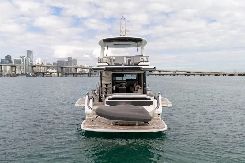 Slide: The Image of Galeon 560 FLY 2025 - 76