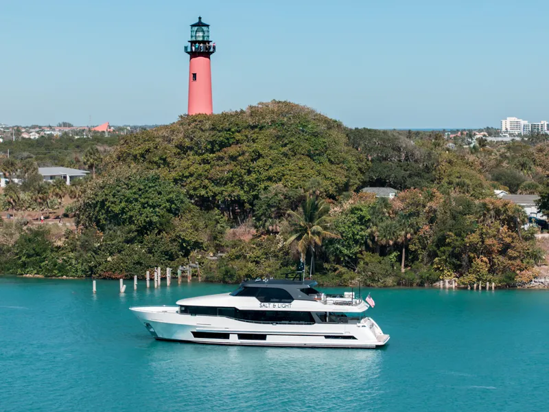 Slide: The Image of Ocean Alexander 28L 2025 - 5
