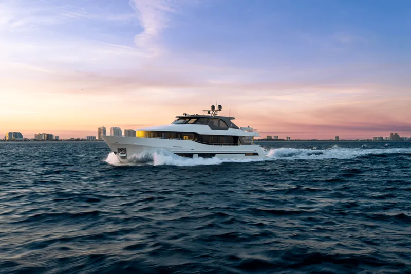 Slide: The Image of Ocean Alexander 28L 2025 - 8