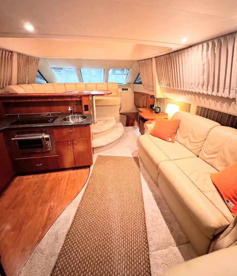 Slide: The Image of Carver Yachts 36 Sedan 2005 - 17