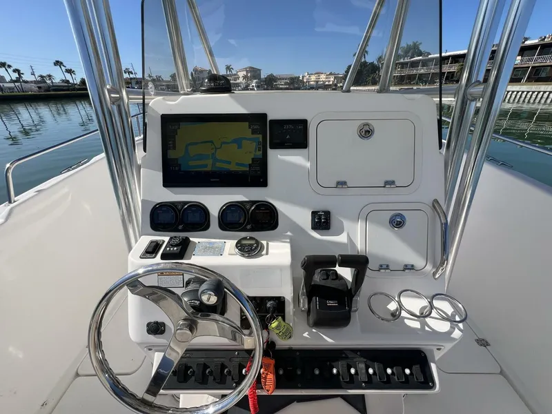 Slide: The Image of Century 3200 Center Console 2005 - 18