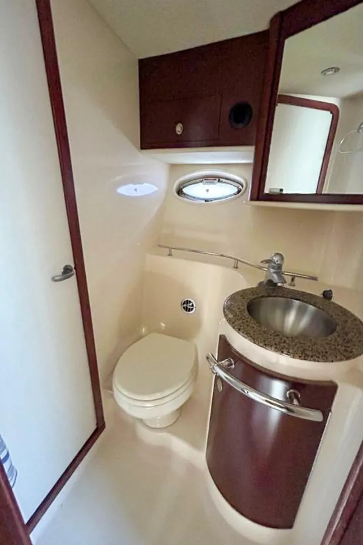 Slide: The Image of Sea Ray 400 Sundancer 2007 - 27