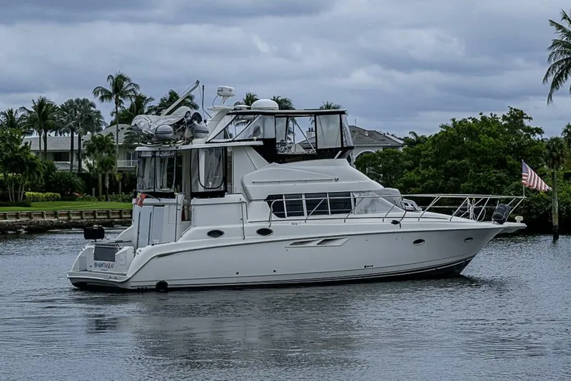 Slide: The Image of Silverton 442 Cockpit Motoryacht 2000 - 29