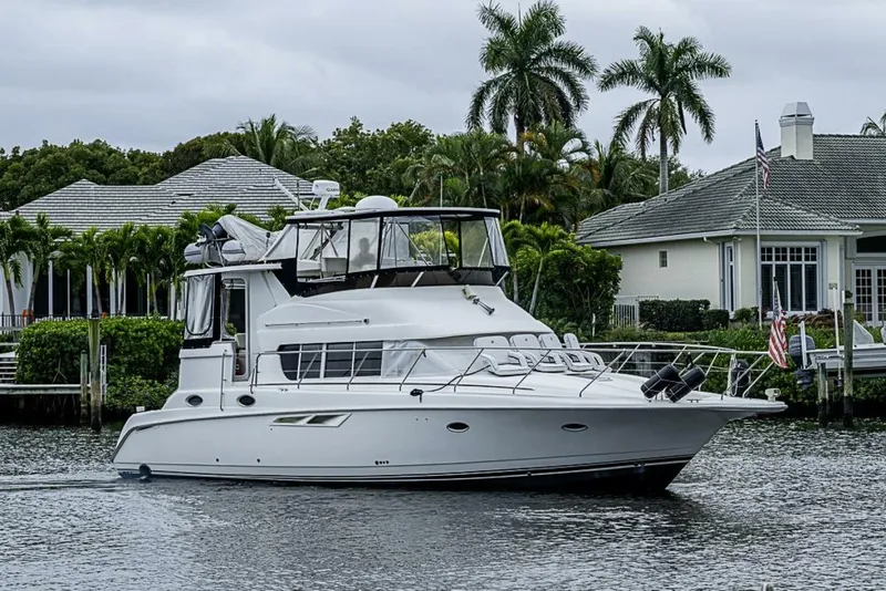Slide: The Image of Silverton 442 Cockpit Motoryacht 2000 - 30