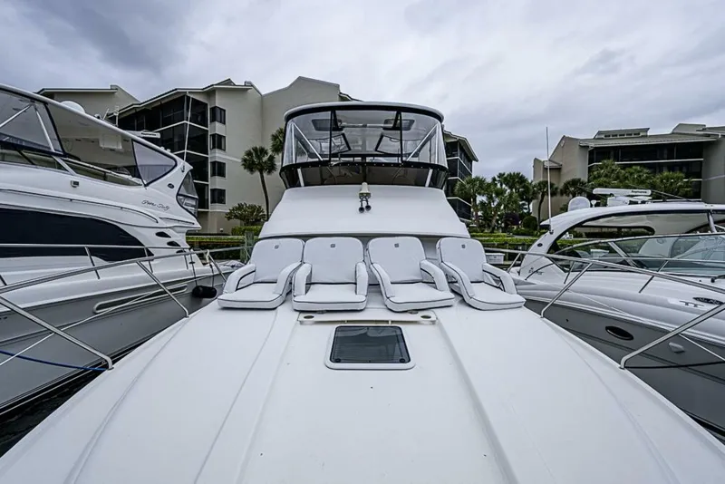 Slide: The Image of Silverton 442 Cockpit Motoryacht 2000 - 5