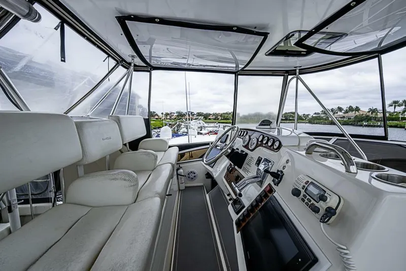 Slide: The Image of Silverton 442 Cockpit Motoryacht 2000 - 8