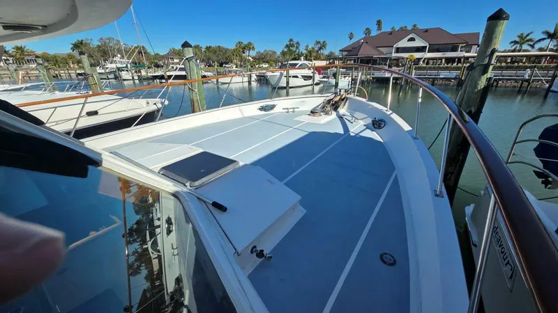 Slide: The Image of DeFever 48 Tri Cabin 1987 - 12