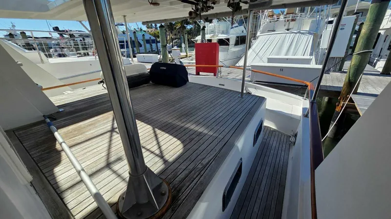 Slide: The Image of DeFever 48 Tri Cabin 1987 - 5