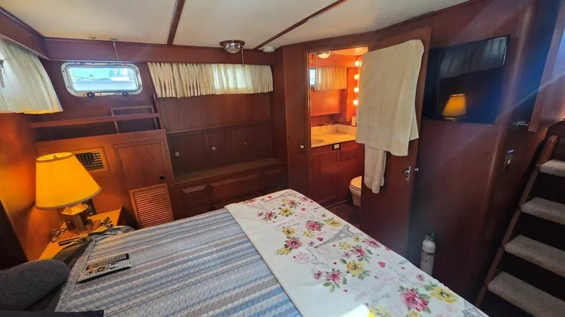 Slide: The Image of DeFever 48 Tri Cabin 1987 - 56