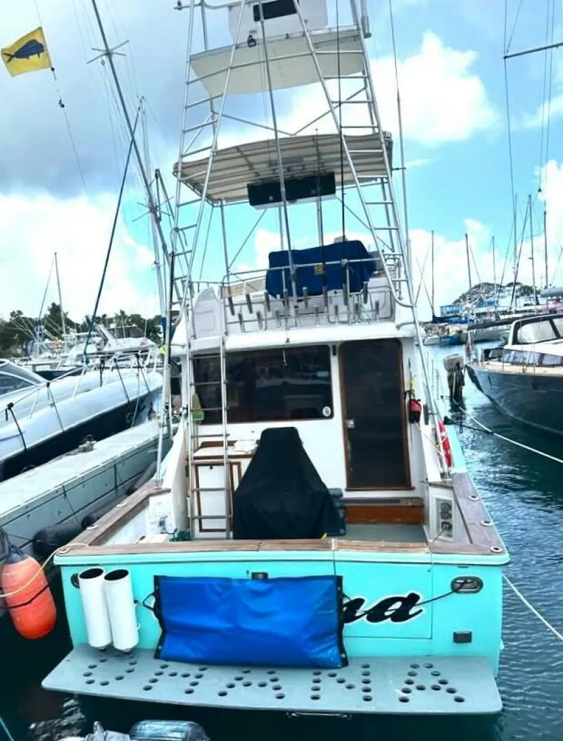 Slide: The Image of Chris-Craft 422 COMMANDER 1986 - 4