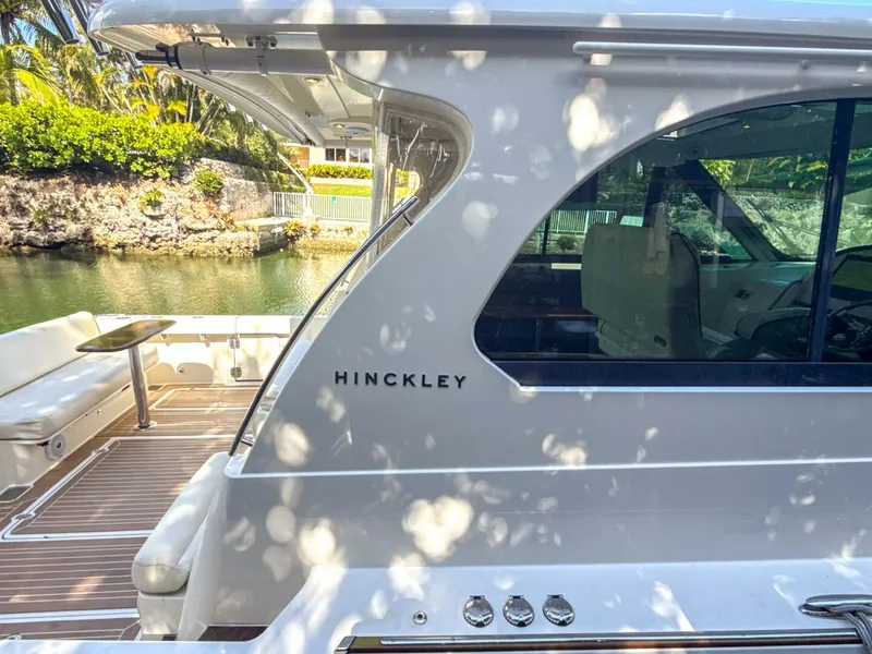 Slide: The Image of Hinckley Yachts 40X 2021 - 15