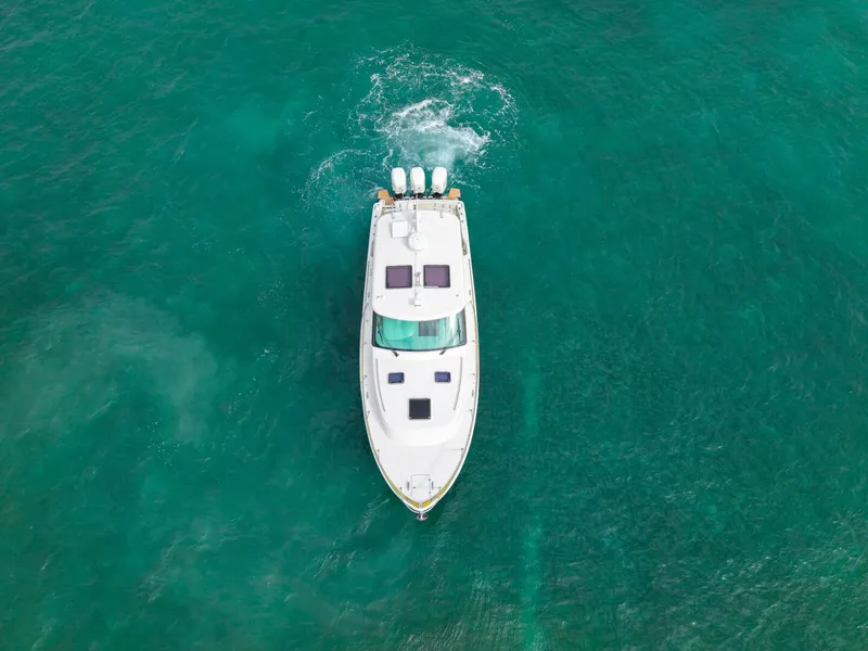 Slide: The Image of Hinckley Yachts 40X 2021 - 4