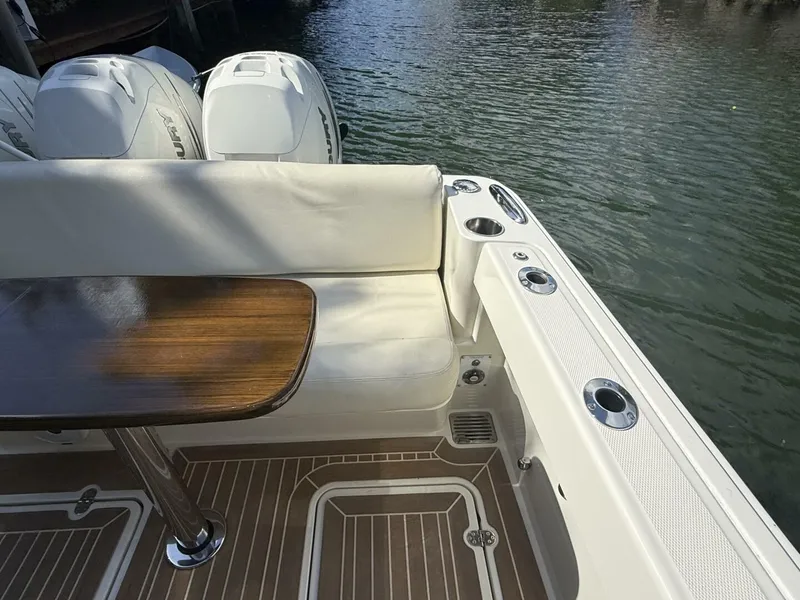Slide: The Image of Hinckley Yachts 40X 2021 - 7