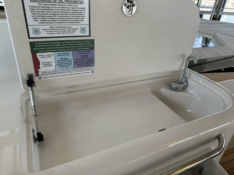 Slide: The Image of Chris-Craft Roamer 40 2007 - 49