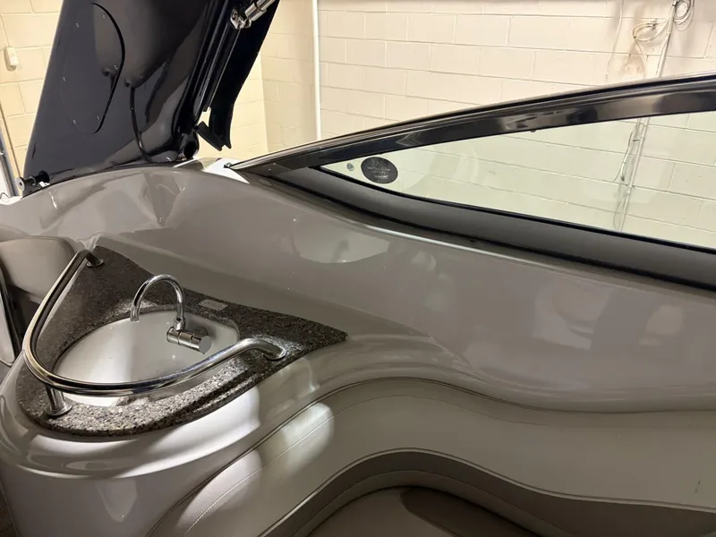 Slide: The Image of Crownline Boats 264 CR 2019 - 19