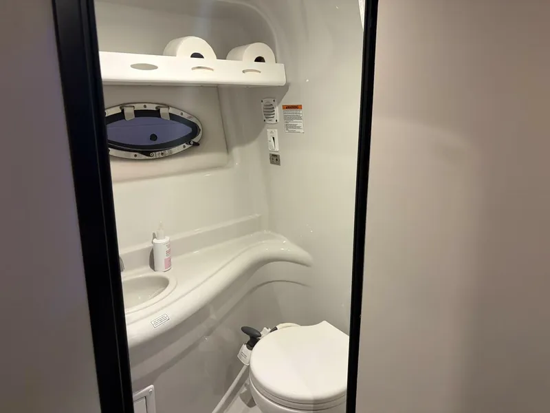 Slide: The Image of Crownline Boats 264 CR 2019 - 26
