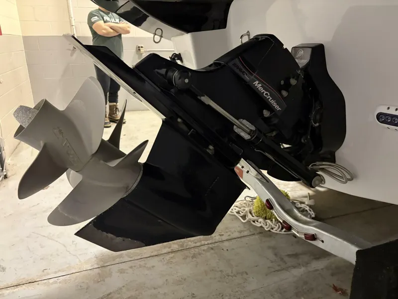 Slide: The Image of Crownline Boats 264 CR 2019 - 37