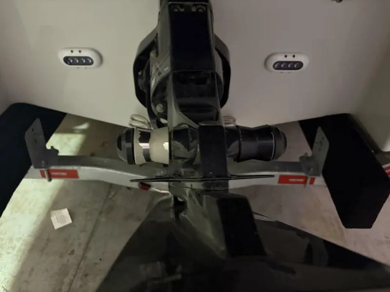 Slide: The Image of Crownline Boats 264 CR 2019 - 38