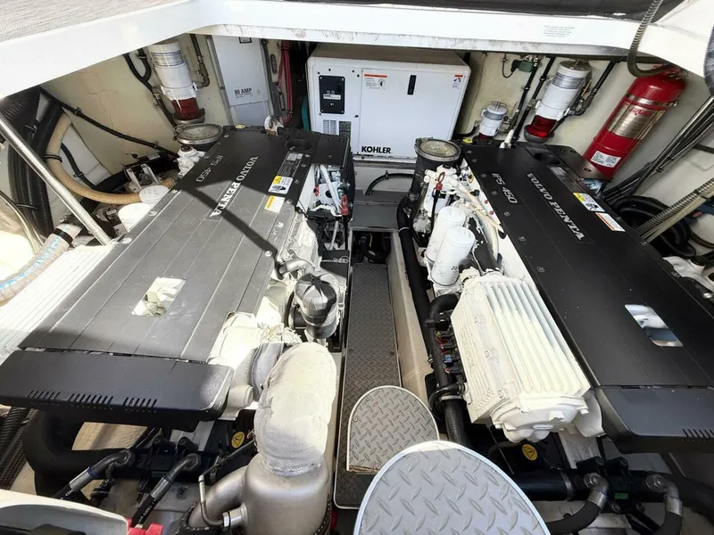 Slide: The Image of Formula 37 Performance Cruiser 2016 - 25