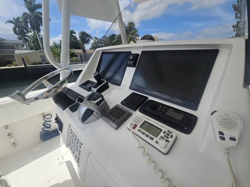 Slide: The Image of Intrepid 300 Center Console 2013 - 13