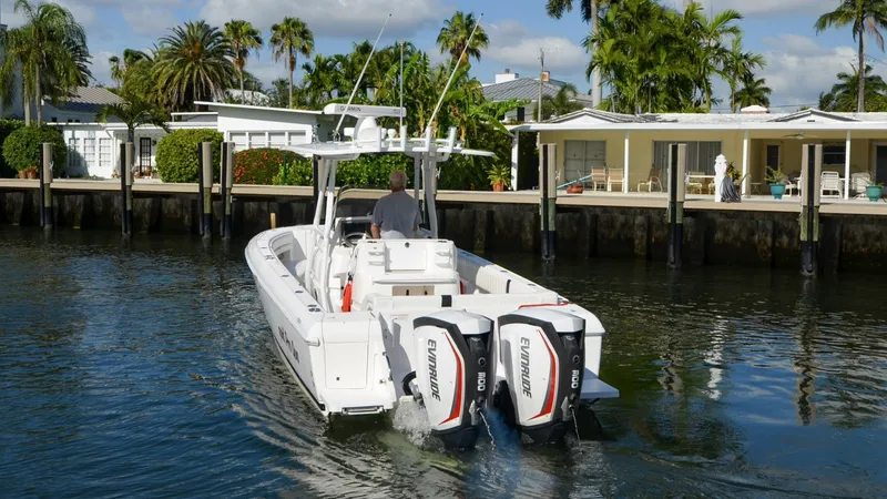 Slide: The Image of Intrepid 300 Center Console 2013 - 6