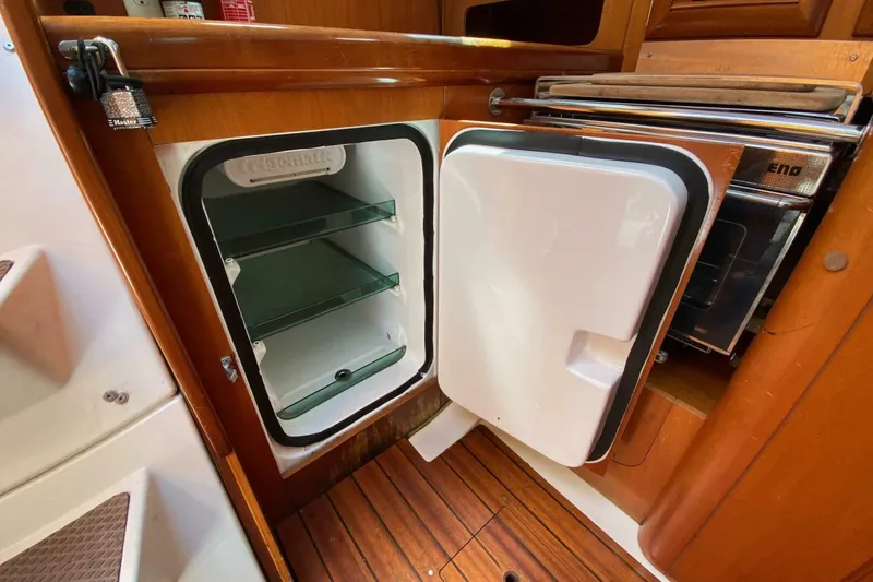 Slide: The Image of Beneteau Oceanis 361 2001 - 10