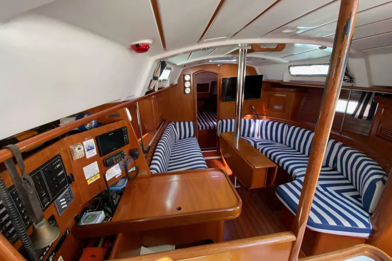 Slide: The Image of Beneteau Oceanis 361 2001 - 4