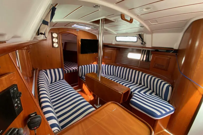 Slide: The Image of Beneteau Oceanis 361 2001 - 5