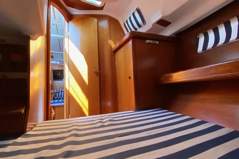 Slide: The Image of Beneteau Oceanis 361 2001 - 6