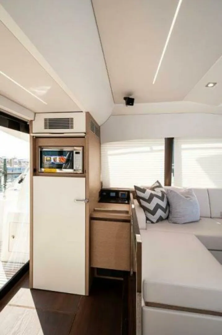 Slide: The Image of Prestige 460 2018 - 16