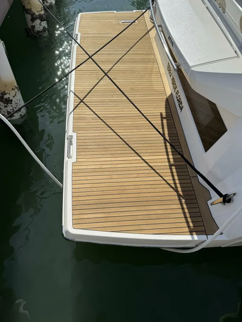 Slide: The Image of Prestige 460 2018 - 36