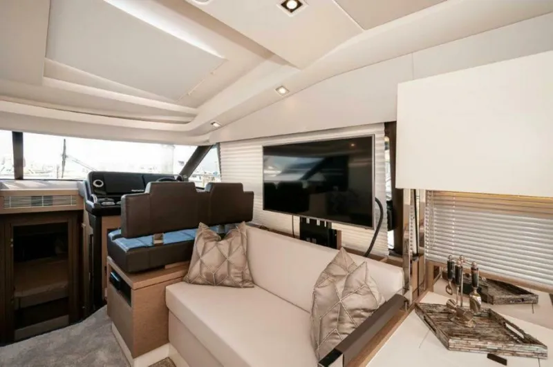 Slide: The Image of Prestige 460 2018 - 6