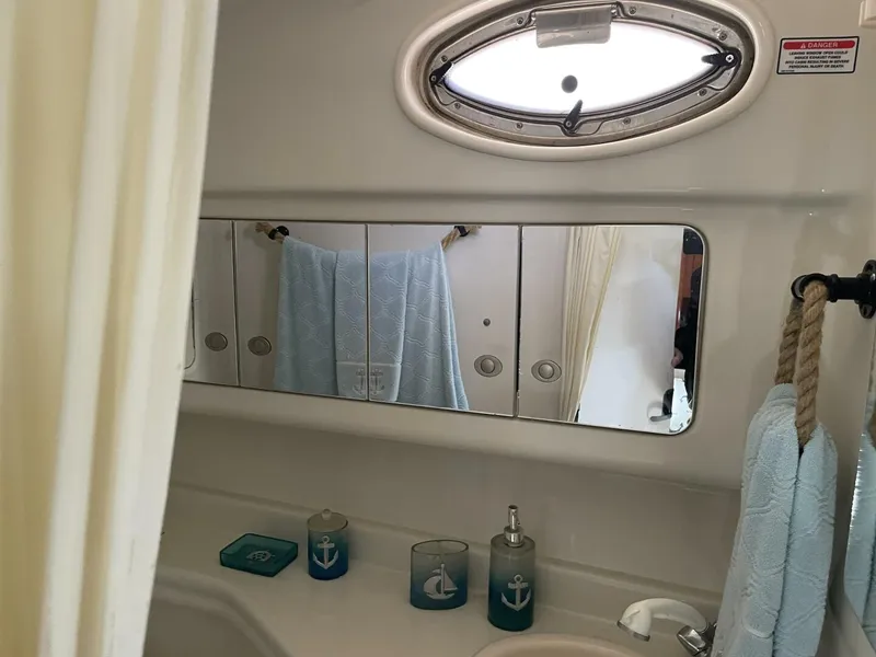 Slide: The Image of Sea Ray 320 Sundancer 2006 - 34