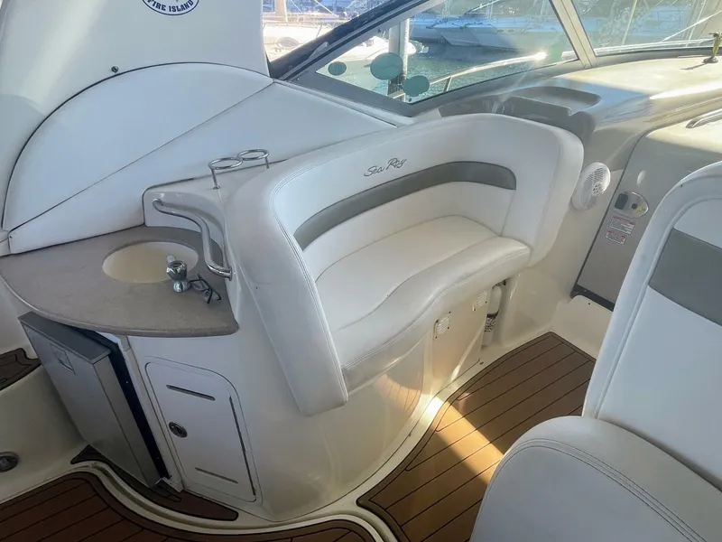 Slide: The Image of Sea Ray 320 Sundancer 2006 - 8