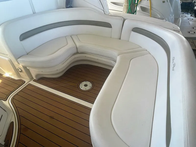 Slide: The Image of Sea Ray 320 Sundancer 2006 - 9