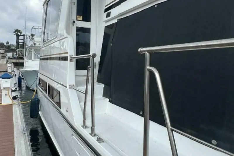 Slide: The Image of Hyatt 51 Aft Cabin MY 1998 - 17