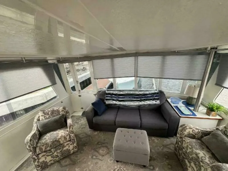 Slide: The Image of Hyatt 51 Aft Cabin MY 1998 - 18