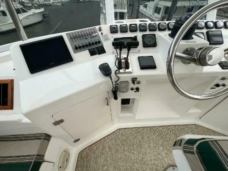 Slide: The Image of Hyatt 51 Aft Cabin MY 1998 - 27