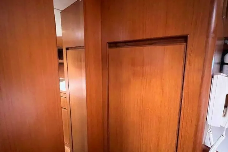 Slide: The Image of Hyatt 51 Aft Cabin MY 1998 - 63