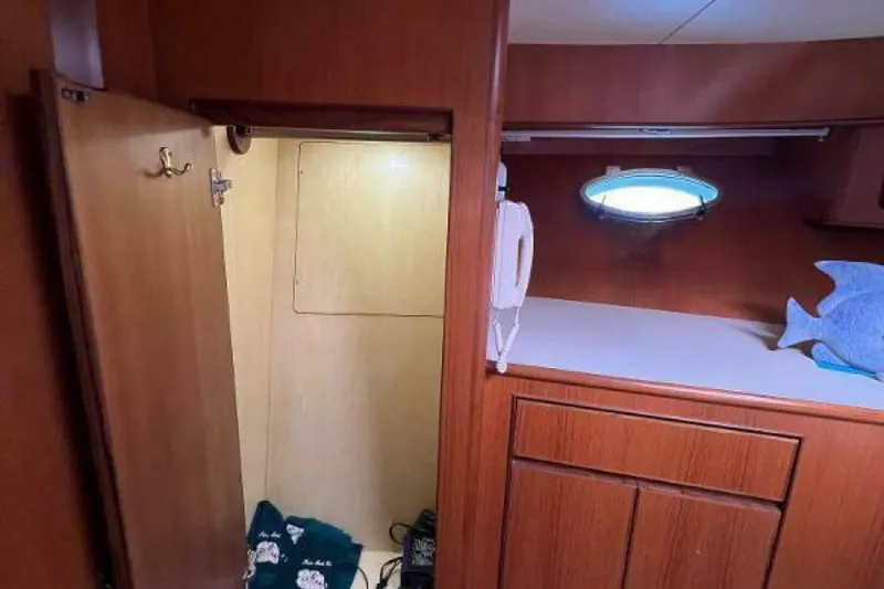 Slide: The Image of Hyatt 51 Aft Cabin MY 1998 - 64