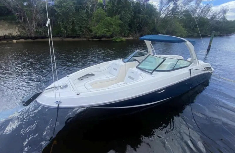 The Image of Sea Ray 300 SLX 2010 - 0
