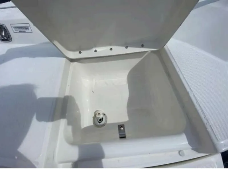 Slide: The Image of Sea Ray 300 SLX 2010 - 3
