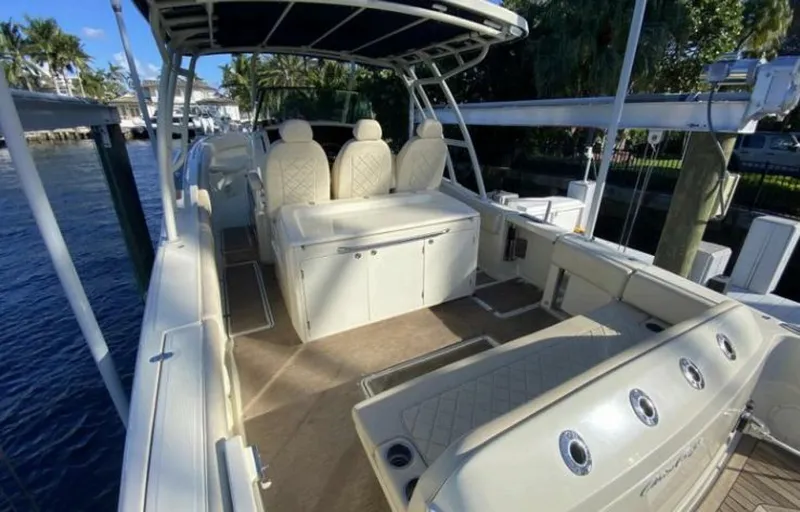 Slide: The Image of Chris-Craft Catalina 34 2018 - 4