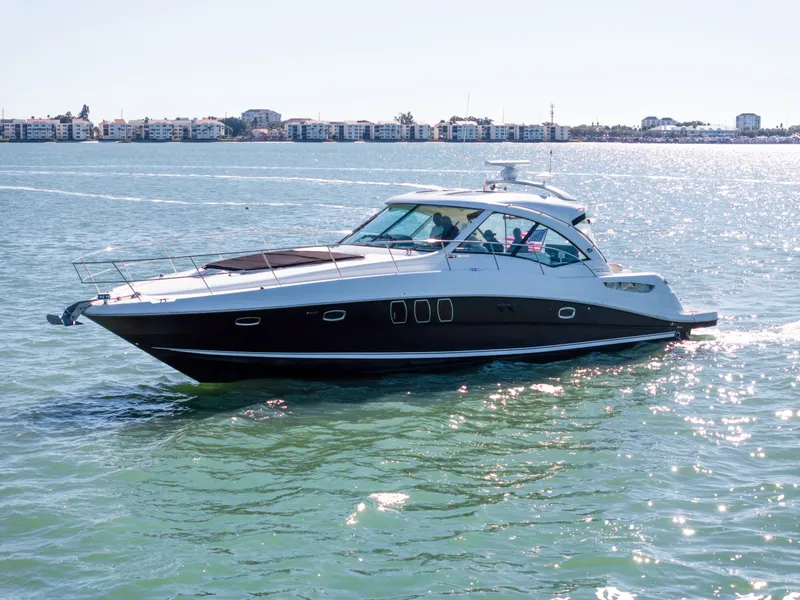 Slide: The Image of Sea Ray 50 SUNDANCER 2010 - 16